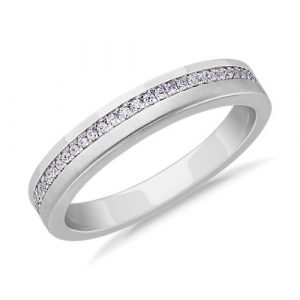 Diamond Pavé Edge Wedding Band